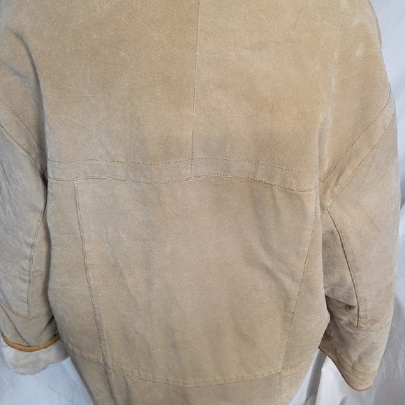 Elegant COMINT  Tan Leather Jacket with Cream Lining. Med - Picture 7 of 16